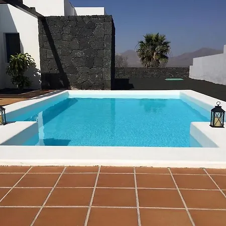 Villa Miramar A10 Beautiful Modern With Private Heated Pool Wifi *